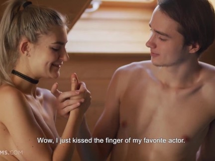 ULTRAFILMS Красивая русская модель Ева Эльфи страстно трахает своего любовника в этом отличном хардкорном видео